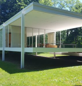 Farnsworth_House_in_Plano by Mies van der Rohe