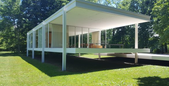 Farnsworth_House_in_Plano by Mies van der Rohe
