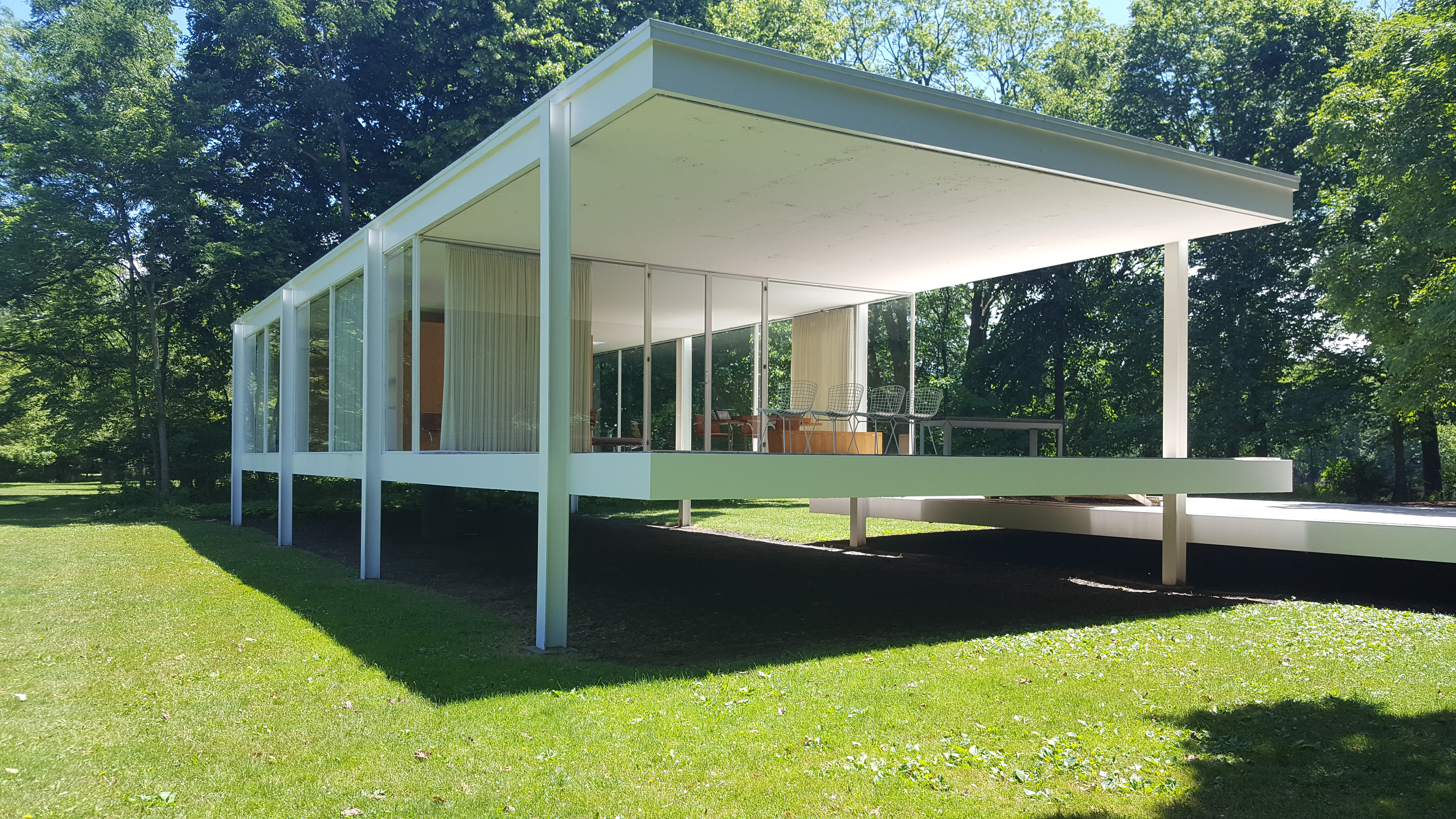 FARNSWORTH HOUSE IN CHICAGO Architect US