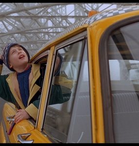 Home Alone 2 - Yellow taxi in New York.