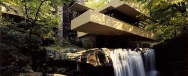 Frank-Lloyd-Wright-Fallingwater-House